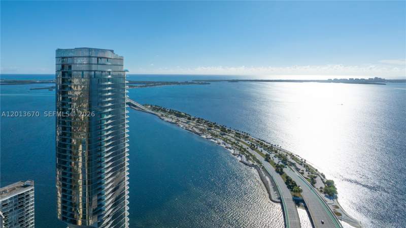 5 bedroom Condominium at 175 SE 25th Rd 4202, Una Residences, Miami — photo 5
