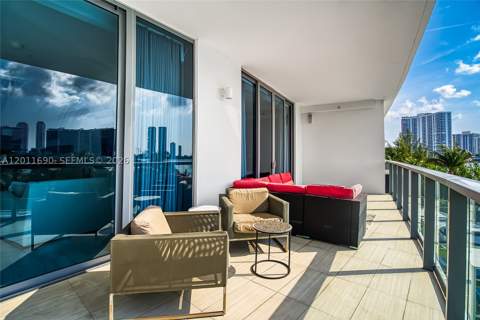3300 NE 188th St 216, Aventura FL - photo 17 of 77