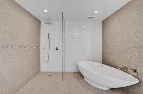 330 Sunny Isles Blvd 5-2205, Sunny Isles Beach FL - photo 17 of 73