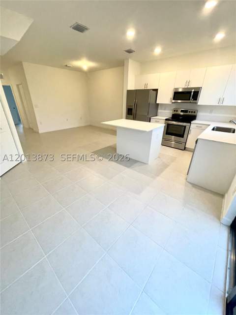 929 NE 211th St, Miami FL - photo 6 of 16