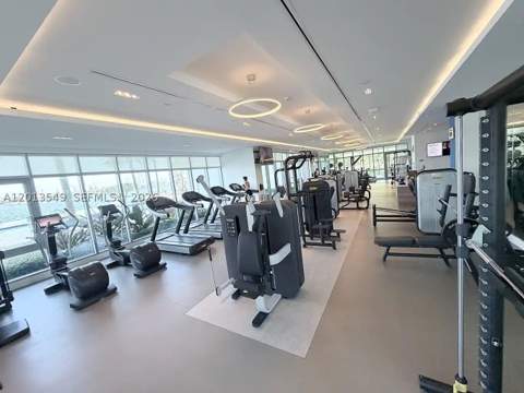 17111 Biscayne Blvd 1610, North Miami Beach FL - photo 10 of 12