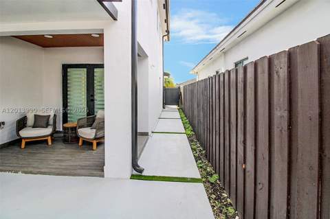 14671 SW 20th St, Miami FL - photo 14 of 53