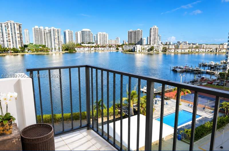 1 bedroom Condominium at 2780 NE 183rd St 710, Commodore Plaza Condo, Aventura — photo 2