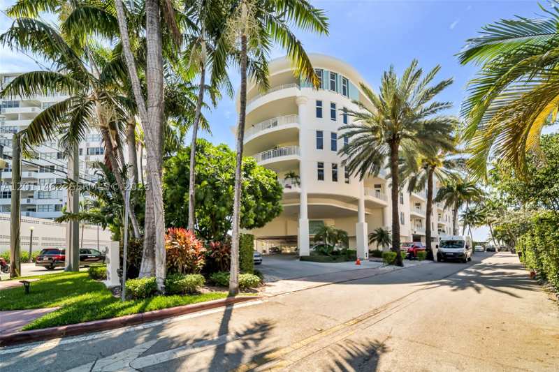 1 bedroom Condominium at 1 Century Ln 603, The Vistas Condo, Miami Beach — photo 1
