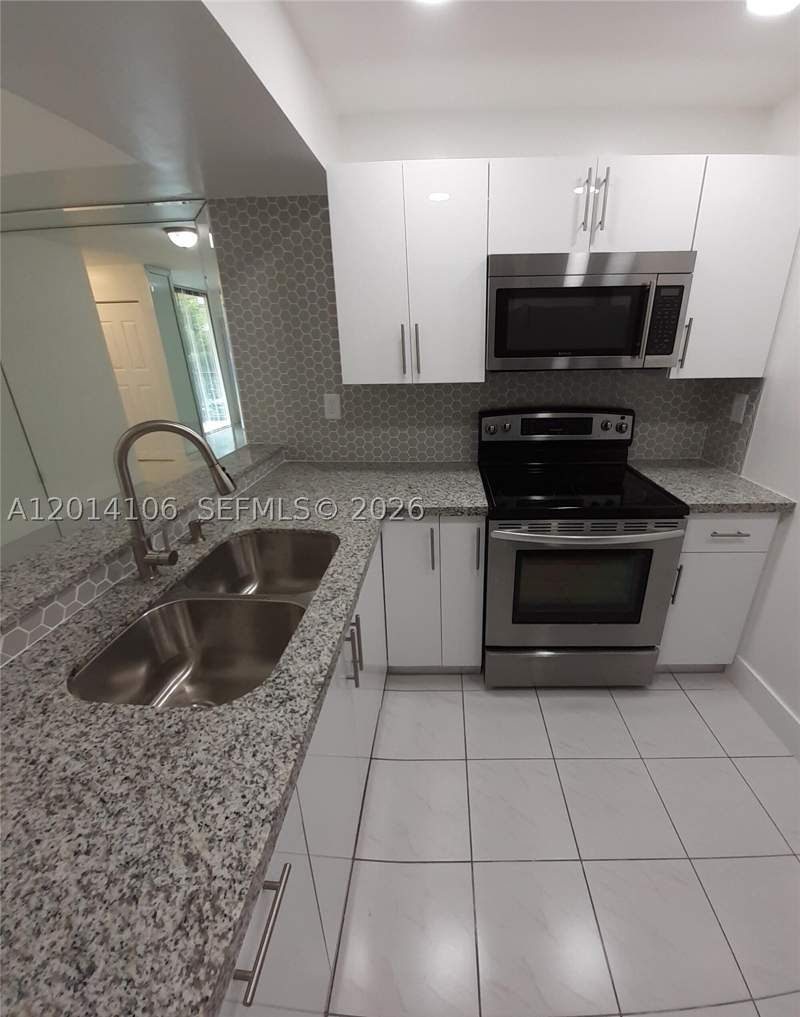 2 bedroom Condominium at 11800 SW 18th St 314-4, International Park Condo, Miami — photo 2