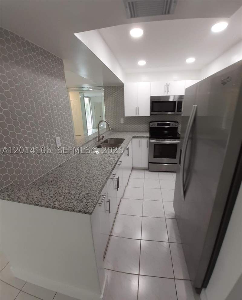 2 bedroom Condominium at 11800 SW 18th St 314-4, International Park Condo, Miami — photo 4