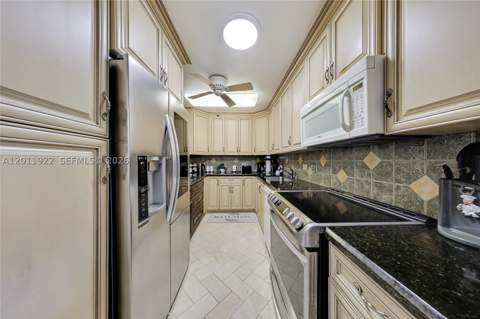 20515 E Country Club Dr 1146, Aventura FL - photo 10 of 27