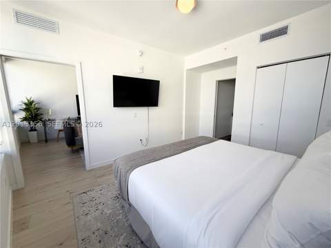 225 N Miami Ave 1412, Miami FL - photo 12 of 39