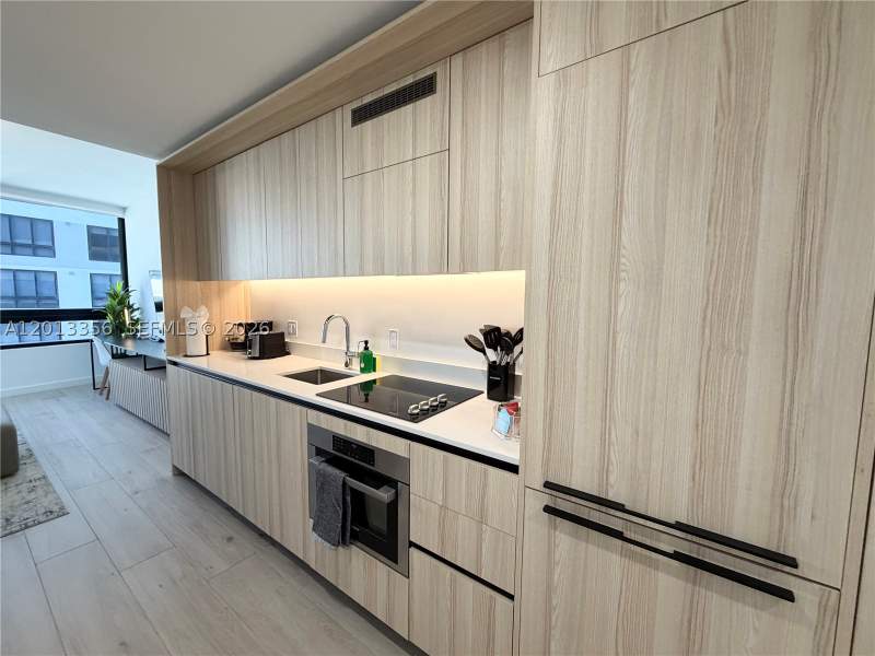 2 bedroom Condominium at 225 N Miami Ave 1412, District 225 Condo, Miami — photo 2