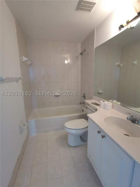 17350 NW 67th Ave 301, Hialeah FL - photo 14 of 17