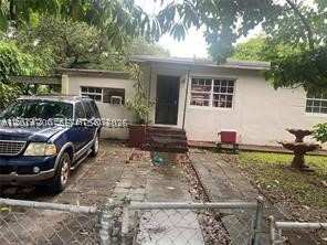 3 bedroom SingleFamilyResidence at 215 NW 117th St, Jeffrey Heights, Miami — photo 1
