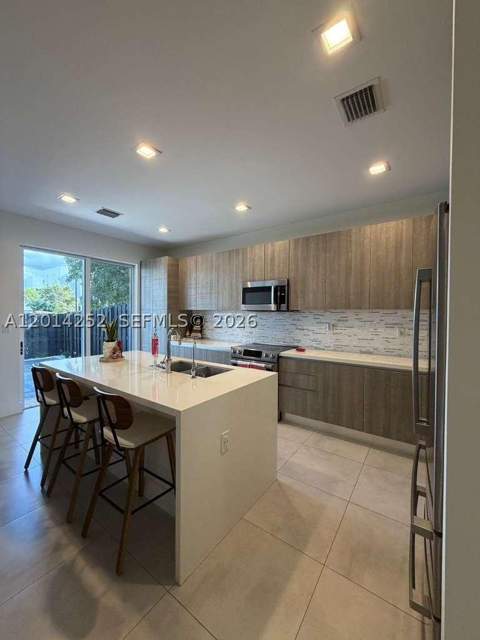 7187 NW 103 Path 7187, Miami FL - photo 8 of 27