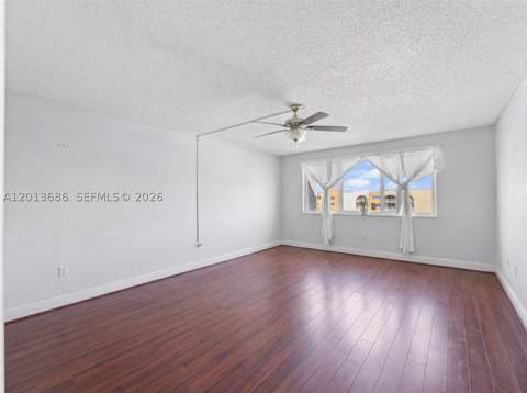 6950 Miami Gardens Dr 2-506, Hialeah FL - photo 10 of 31