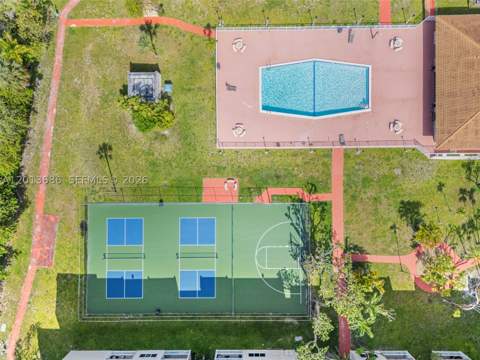 6950 Miami Gardens Dr 2-506, Hialeah FL - photo 21 of 31