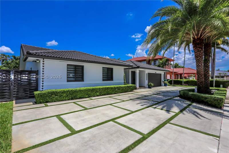 4 bedroom SingleFamilyResidence at 14211 SW 31st St, Lisardo Sub, Miami — photo 2
