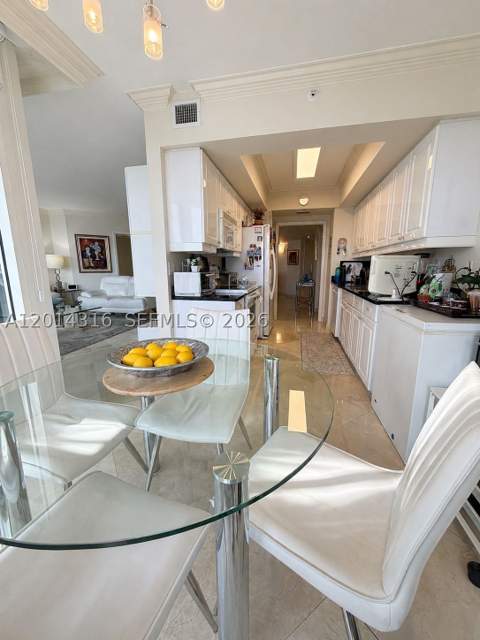 21055 Yacht Club Dr 2403, Aventura FL - photo 18 of 27