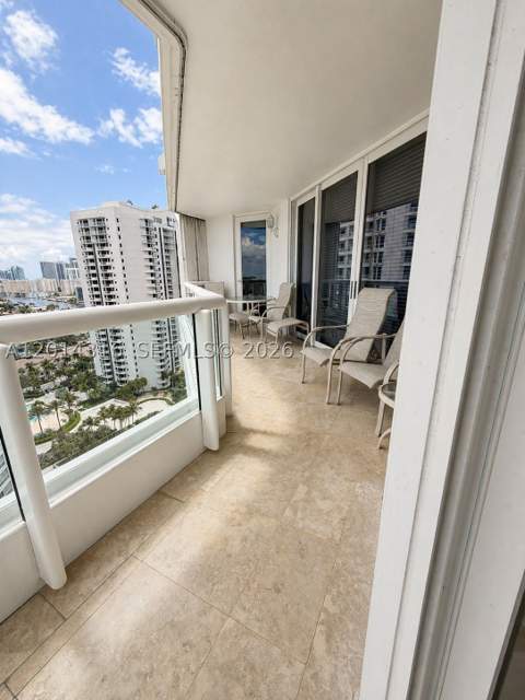 21055 Yacht Club Dr 2403, Aventura FL - photo 19 of 27