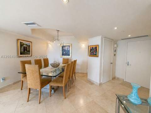 21055 Yacht Club Dr 2403, Aventura FL - photo 6 of 27