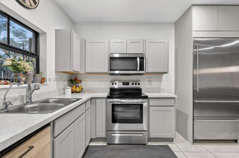 310 NE 1st Dr, Florida City FL - photo 14 of 51