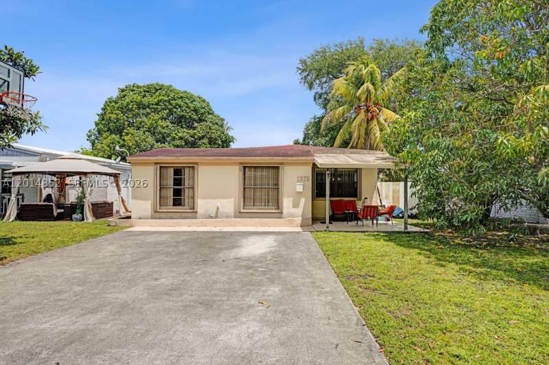 4 bedroom SingleFamilyResidence at 1379 NE 177th St, Fulford By Sea Sec N, North Miami Beach — photo 4