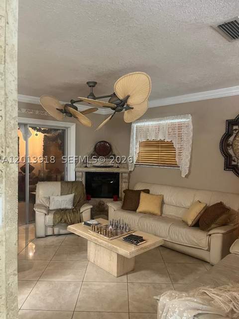 2525 SW 107th Ct, Miami FL - photo 7 of 9