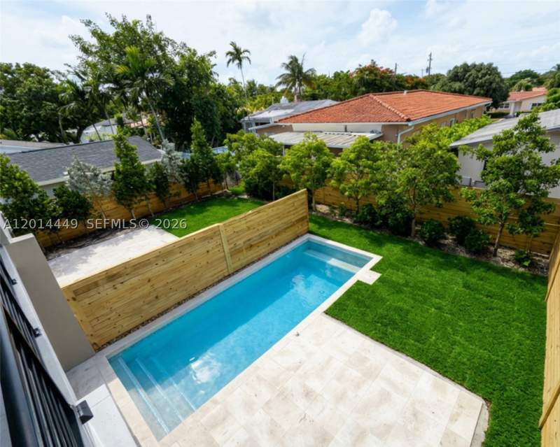 4 bedroom Townhouse at 1501 SW 21st St, Osceola Highlands, Miami — photo 2