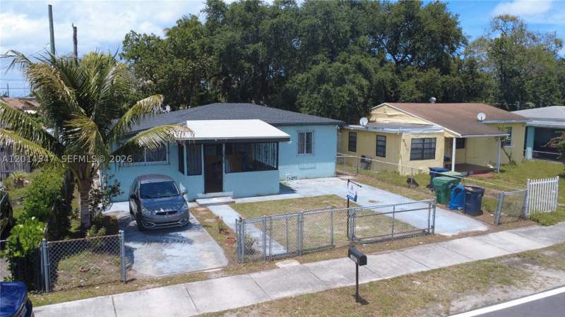 3 bedroom SingleFamilyResidence at 1631 NW 114th St, Seventeenth Ave Heights, Miami — photo 2