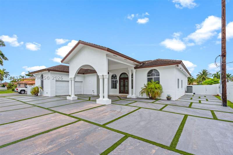 4 bedroom SingleFamilyResidence at 3201 SW 129th Ave, J G Heads Farms Unit A, Miami — photo 5