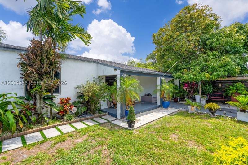3 bedroom SingleFamilyResidence at 2222 NW 105th St, Sherwood Heights, Miami — photo 4