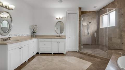 16763 NW 77th Path, Miami Lakes FL - photo 13 of 61