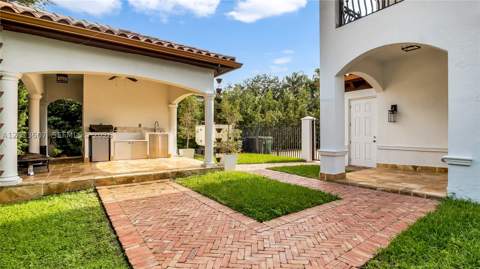 16763 NW 77th Path, Miami Lakes FL - photo 8 of 61