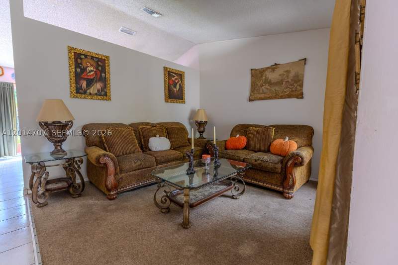 4 bedroom SingleFamilyResidence at 14452 SW 115th St, California Hills, Miami — photo 3