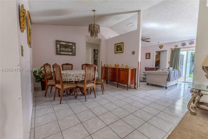 4 bedroom SingleFamilyResidence at 14452 SW 115th St, California Hills, Miami — photo 4