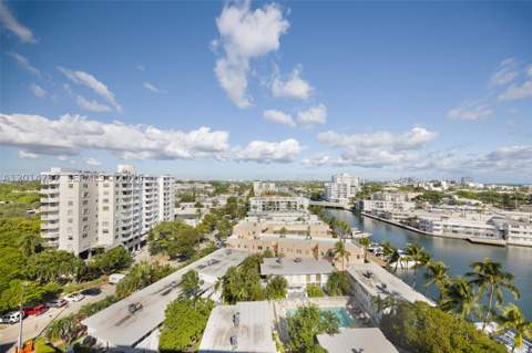900 Bay Dr 1005 + Dock Ds14, Miami Beach FL - photo 20 of 39