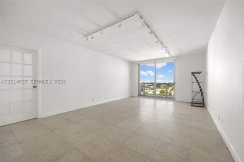 900 Bay Dr 1005 + Dock Ds14, Miami Beach FL - photo 22 of 39