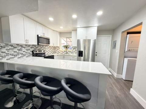 1500 NE 151st St 104, Miami FL - photo 12 of 29