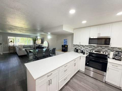 1500 NE 151st St 104, Miami FL - photo 14 of 29