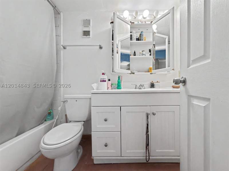1 bedroom Condominium at 7155 Miami Lakes Dr P16, Cypress Village Condo, Miami Lakes — photo 5