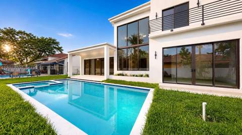 16022 NW 83rd Ct, Miami Lakes FL - photo 12 of 117