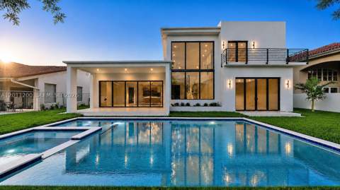 16022 NW 83rd Ct, Miami Lakes FL - photo 16 of 117
