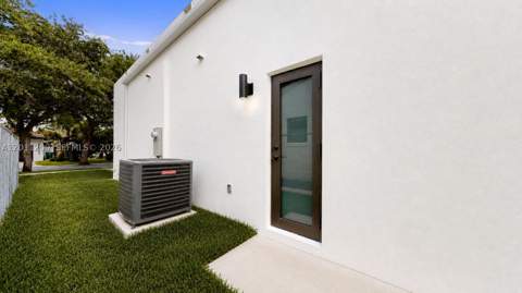 16022 NW 83rd Ct, Miami Lakes FL - photo 19 of 117