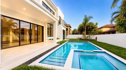 16022 NW 83rd Ct, Miami Lakes FL - photo 9 of 117