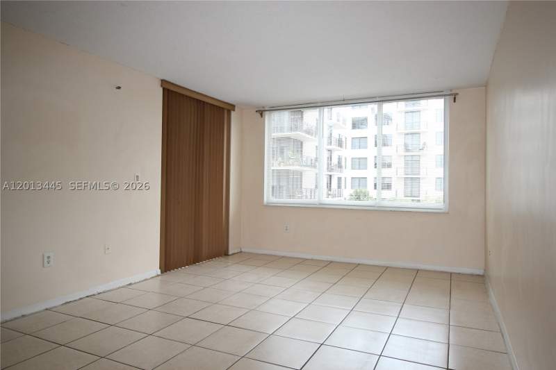 1 bedroom Condominium at 17890 W Dixie Hwy 519 Hwy 519, Greynolds Park Club Condo, North Miami Beach — photo 2