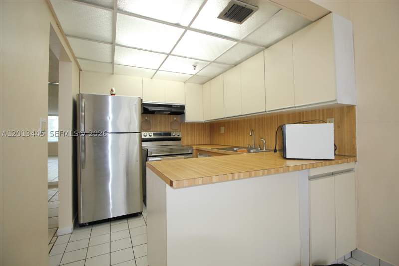 1 bedroom Condominium at 17890 W Dixie Hwy 519 Hwy 519, Greynolds Park Club Condo, North Miami Beach — photo 5