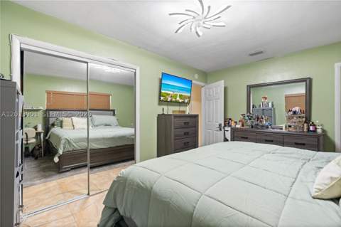 1315 NW 192nd St, Miami Gardens FL - photo 9 of 20