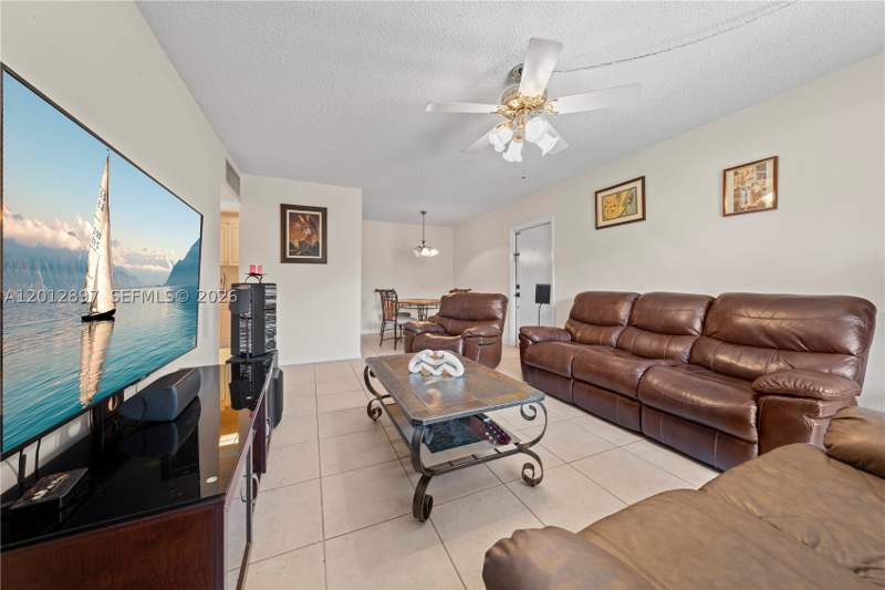 2 bedroom Condominium at 7829 Miller Dr B205, Lakewood Villas Condo, Miami — photo 2