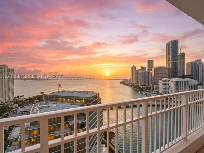 2 bedroom Condominium at 701 Brickell Key Blvd 2511, Courvoisier Courts Condo, Miami — photo 2