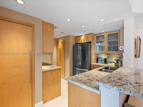 701 Brickell Key Blvd 2511, Miami FL - photo 9 of 34