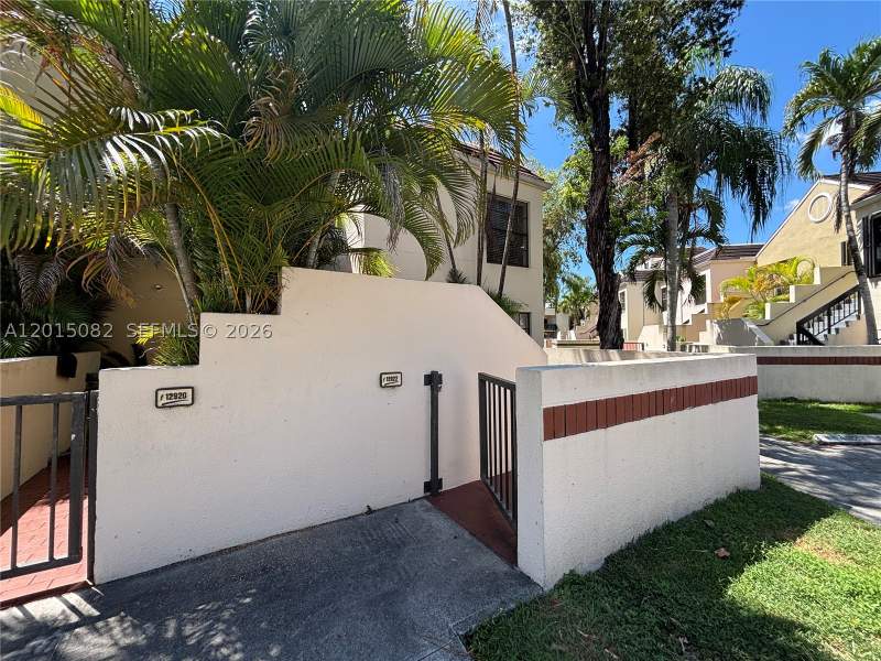 2 bedroom Condominium at 12922 SW 88th Ter B-206, Elan At Calusa Condo IV, Miami — photo 2