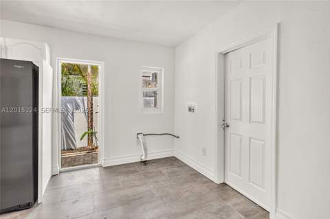 634 NE 72nd Ter, Miami FL - photo 19 of 47